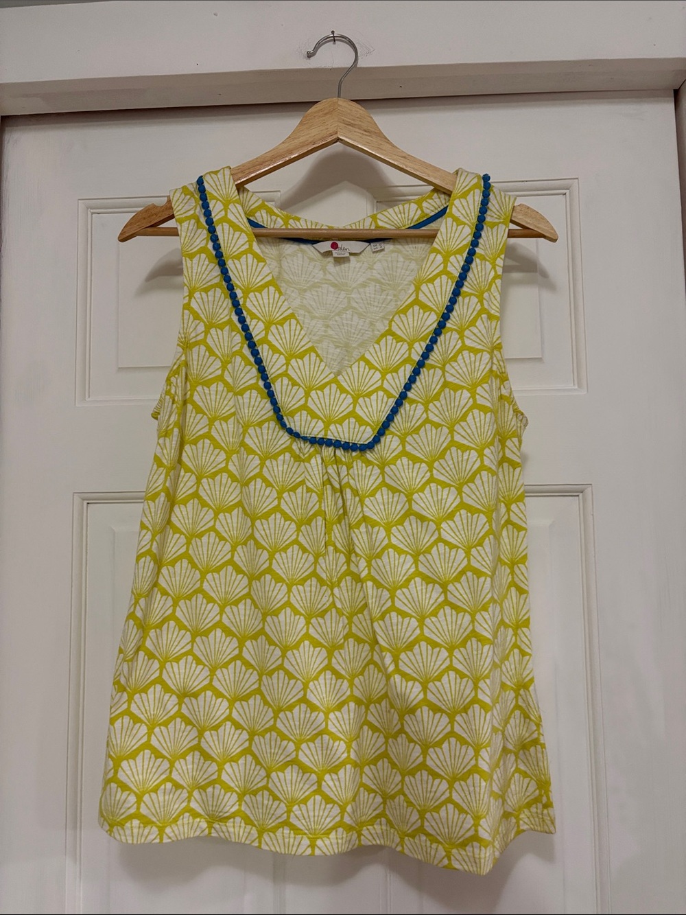 Boden Yellow Shell-Print V-Neck Tank with Blue Trim